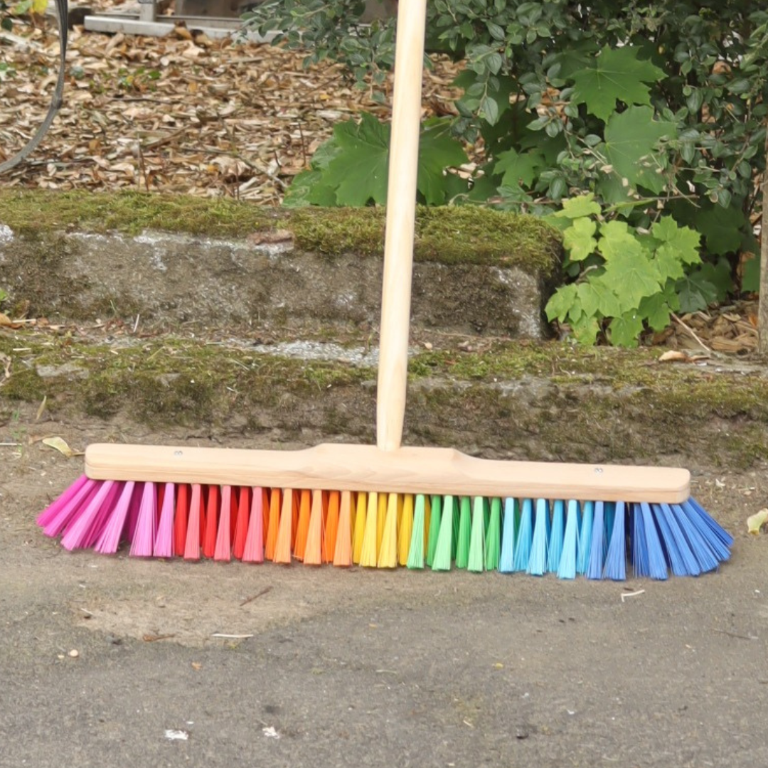 Kunterbunt-Besen Handarbeit
